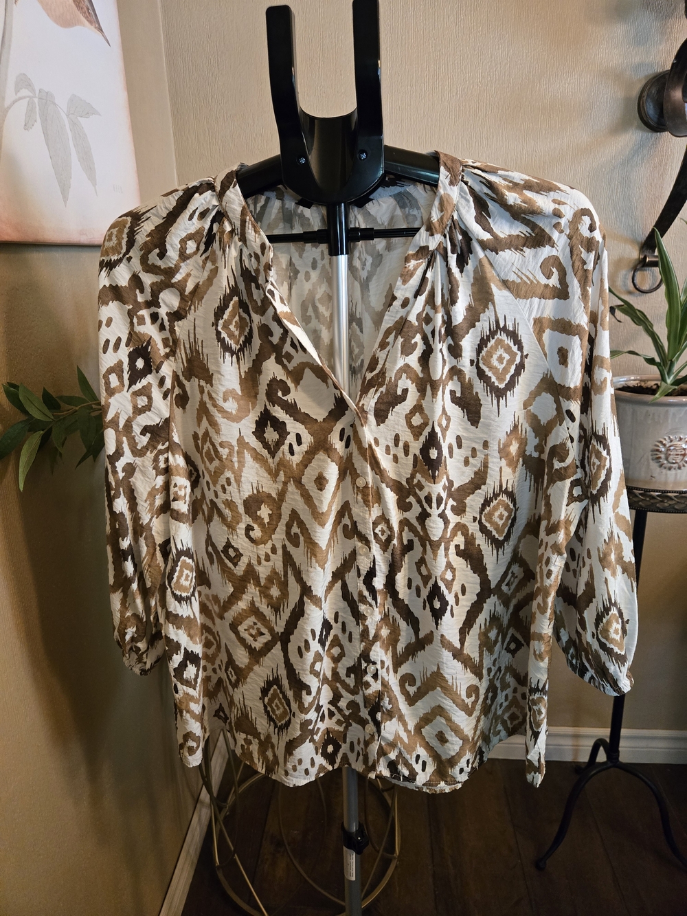 Zara Women's Cream and Brown Patterned Blouse